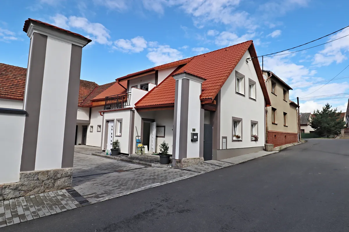 Prodej rodinného domu 459 m², pozemek 679 m²